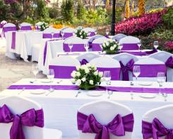 Faţa de masă, tacâmurile, lumânările – principii de decorare a mesei