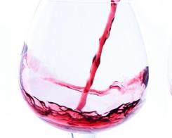 Алкохол – правила за сервиране по време на хранене