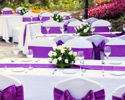 Покривка, салфетки, прибори, свещи – правила за декорация на масата