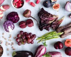 Пурпурни плодове и зеленчуци - карфиол и царевица