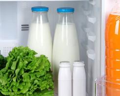 Здравословно хранене с високо съдържание на вода: диня, грозде, спанак и др.