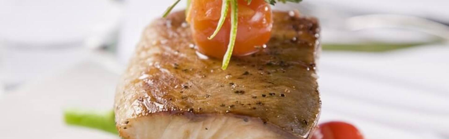 Bucătărie fusion cu legume autohtone și fructe exotice